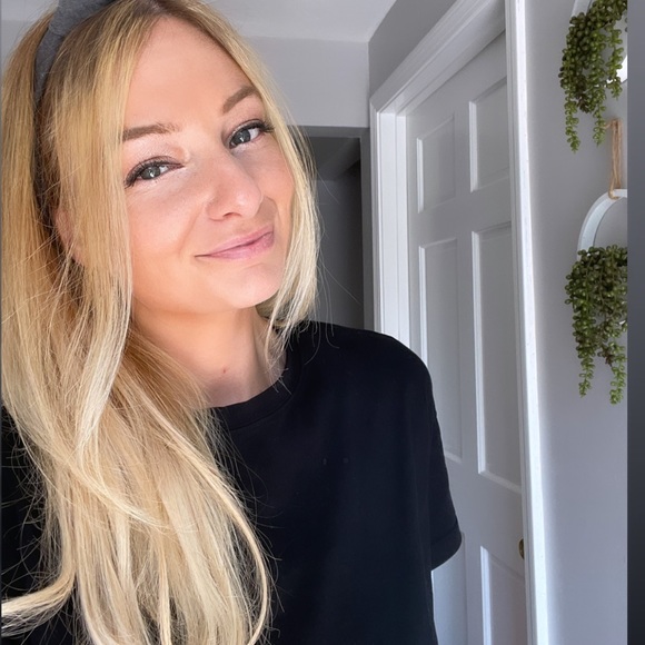 Meet your Posher, Megan - Picture 1 of 1